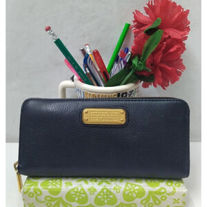 Marc By Marc Jacobs Black Leather Zip Around Credit Card Wallet